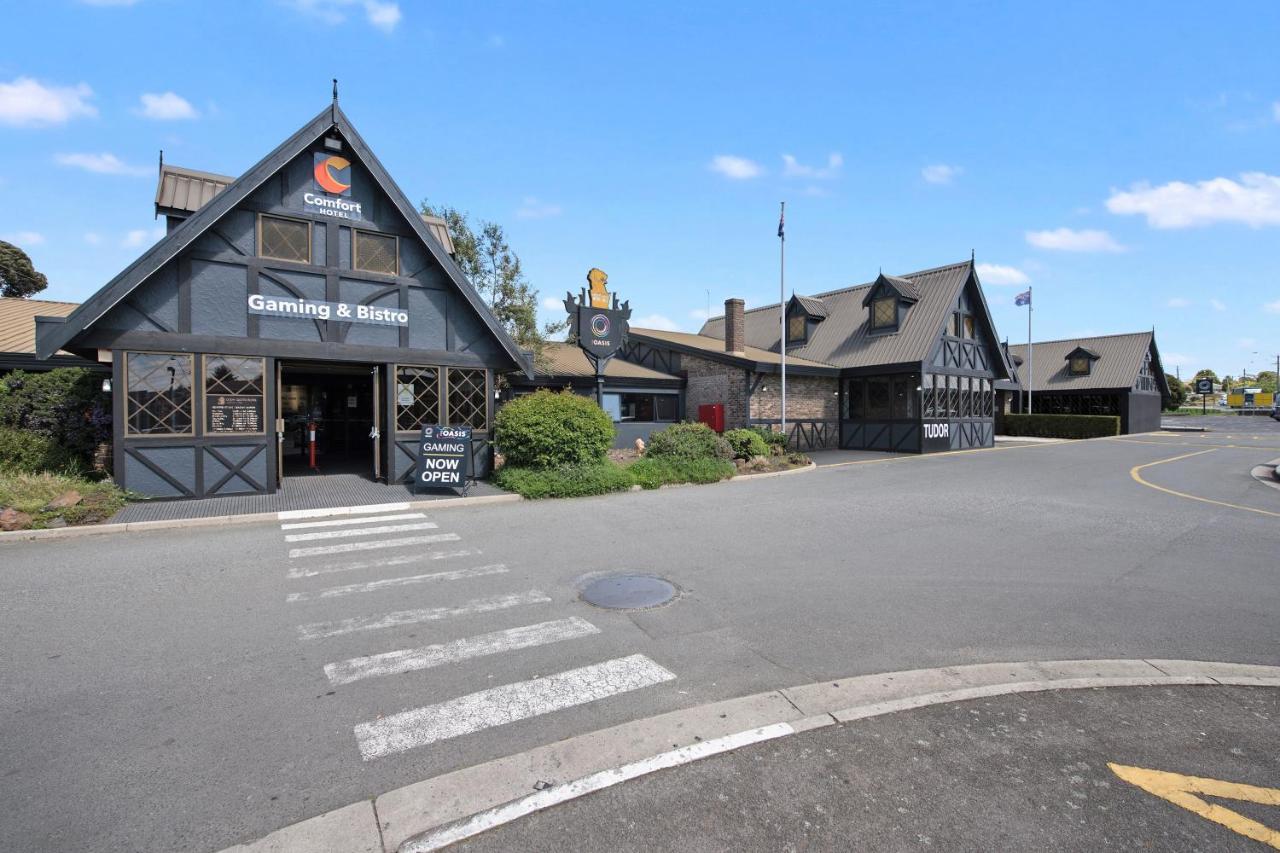 Olde Tudor Hotel ลอนเชสตัน ภายนอก รูปภาพ